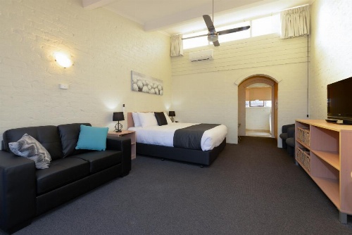 Barclay Motor Inn image 14