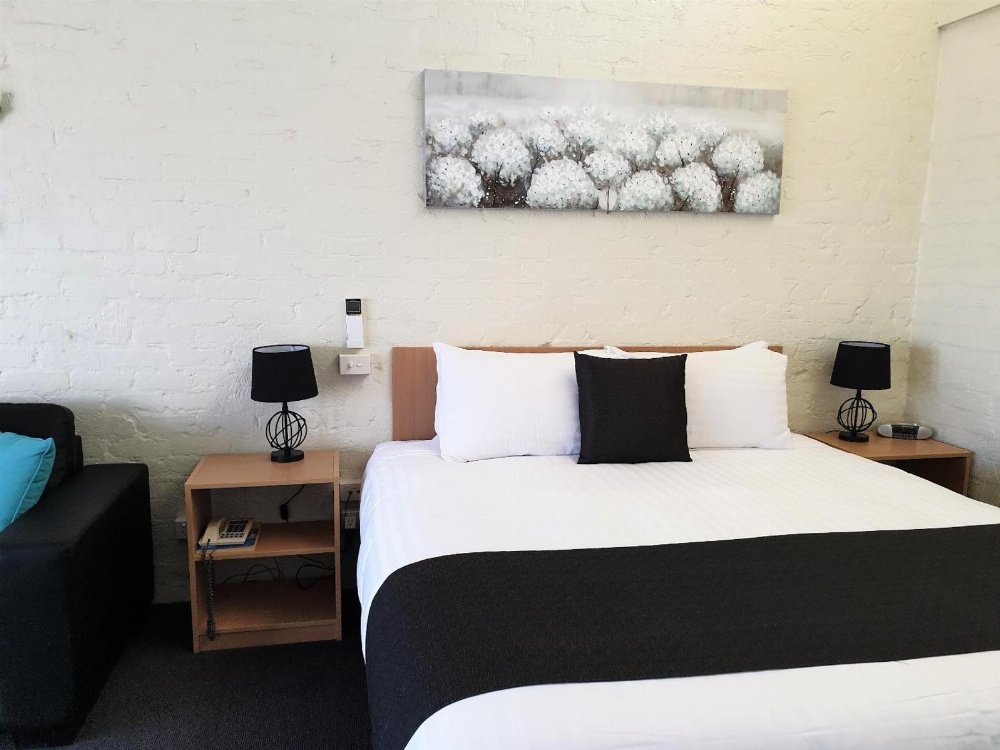 Barclay Motor Inn Main image